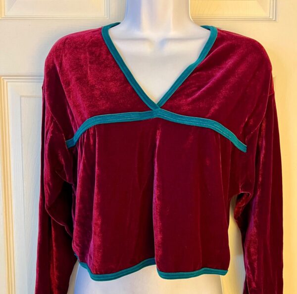 GK PURPLE VELVET LADIES LARGE LgSLV GREEN VELVET TRIM SKATE DANCE CROP TOP Sz L