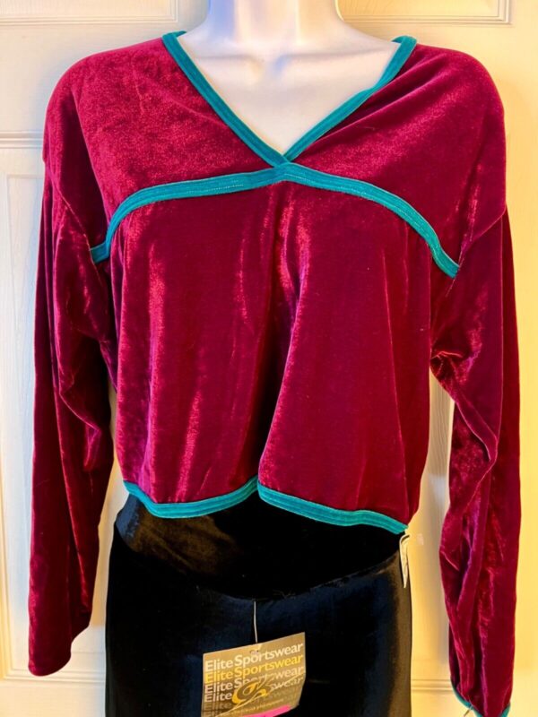 GK PURPLE VELVET LADIES LARGE LgSLV GREEN VELVET TRIM SKATE DANCE CROP TOP Sz L - Image 5