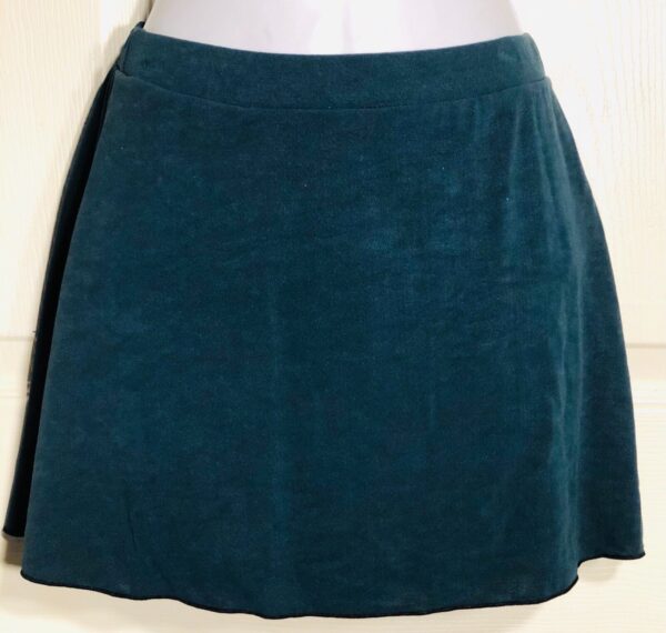 GK ELITE ICE SKATE ADULT SMALL GREEN CREPE FLAT YOKE PULL ON SKIRT Sz AS NWT!