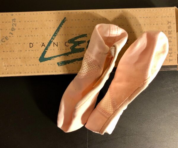 LEO'S BALLET SHOES WOMENS SIZE 4.5 ARABESQUE COTTON PINK Sz 4.5 NEW IN BOX!