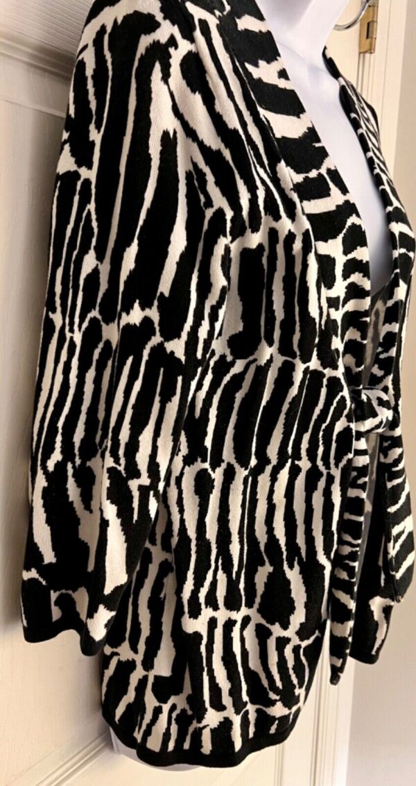 CHRISTOPHER & BANKS WOMENS SMALL BLACK & WHITE ZEBRA TIE SWEATER100% COTTON Sz S - Image 2