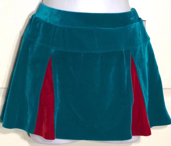 GK ICE SKATE SKIRT ADULT SMALL GREEN VELVET RED PLEATS PULL ON SKIRT Sz AS NWT!