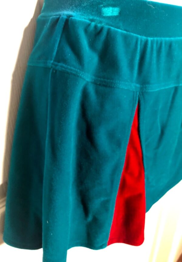 GK ICE SKATE SKIRT ADULT SMALL GREEN VELVET RED PLEATS PULL ON SKIRT Sz AS NWT! - Image 3